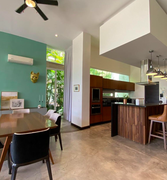 Kitchen and dining area